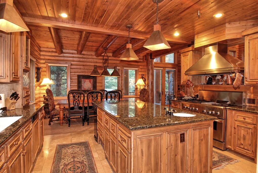 Gourmet Kitchen. 2 dishwashers. 2 Sinks. SubZero fridge and freezer.