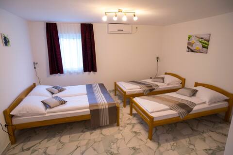 Family room 2