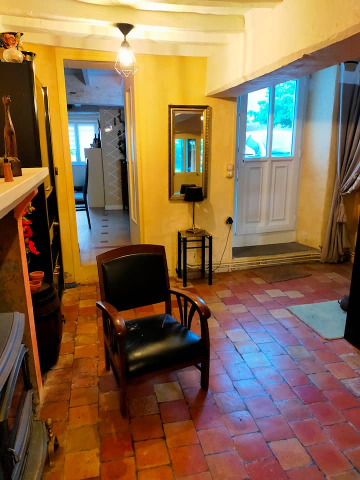 L'angélus, Petite Maison De Bourg - Fresnay-sur-Sarthe