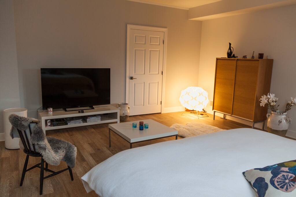 Large Bedroom