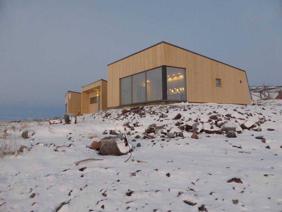 Varanger Lodge- cabin with a view to East