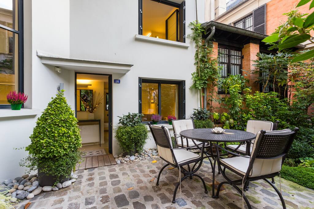 an environment of tranquility in a privileged surrounding