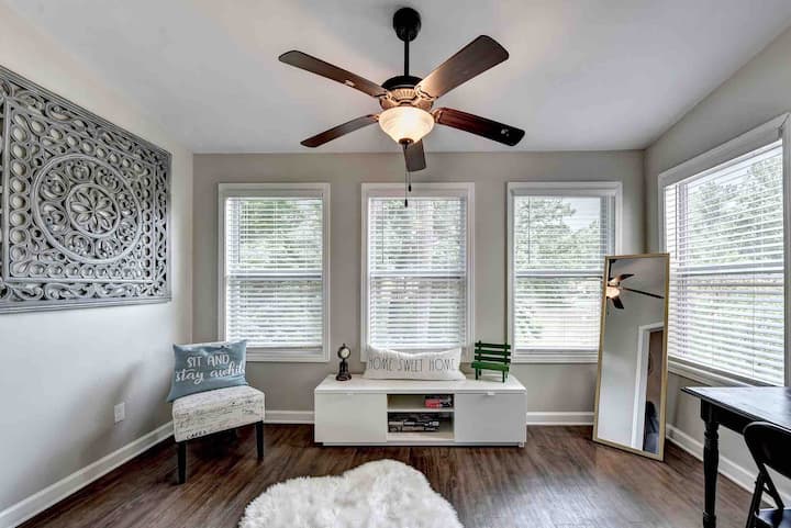 Lake House @ Duluth/3 Bedroom Lakeview Home! - Duluth, GA