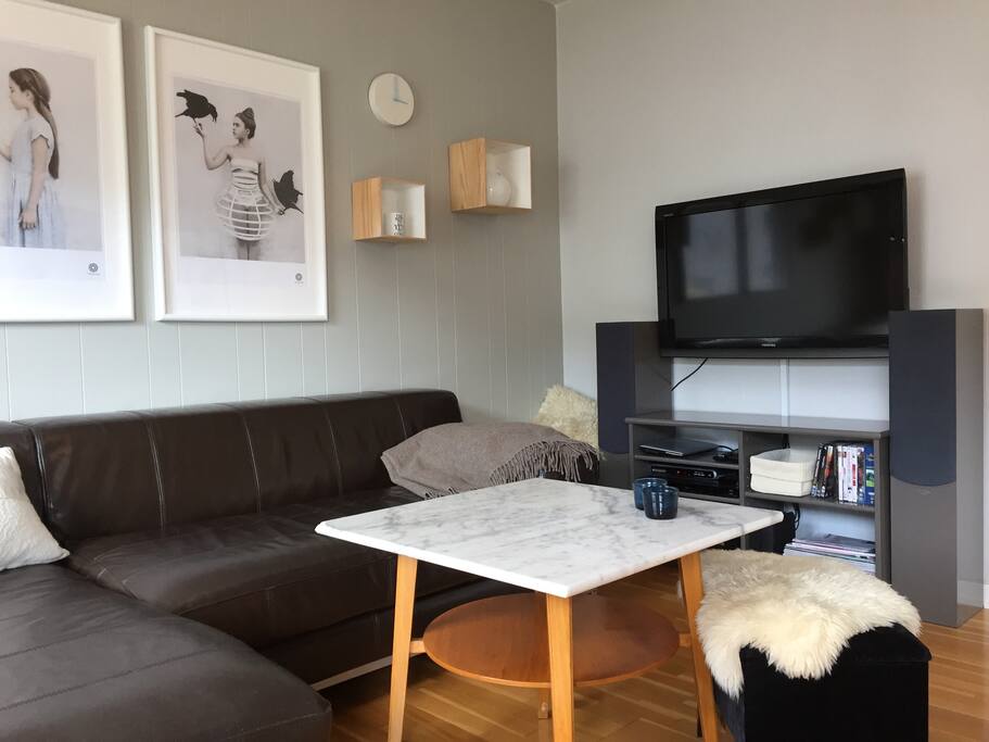 Apple TV w/Netflix, Viaplay, TV2 Sumo and NRK.