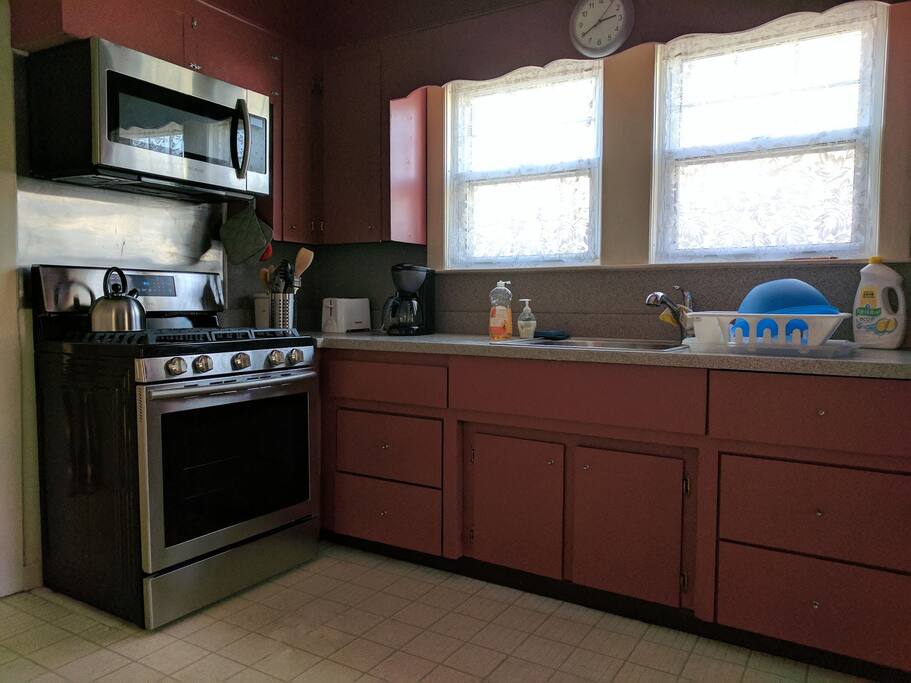 fully equipped kitchen
