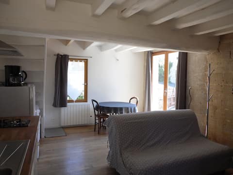Top performing Airbnb: Air-conditioned house with private parking in Doué En Anjou