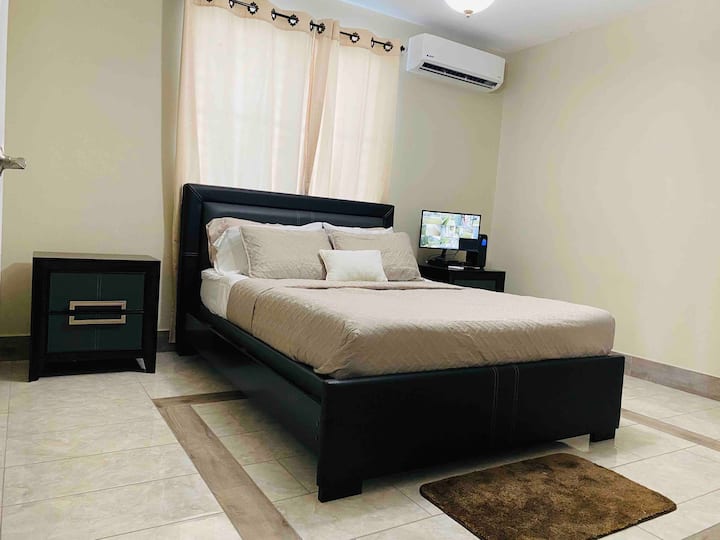 Cuarto master / cama Queen