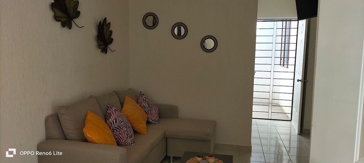 Top Airbnb: Casa Amarilla la Calma (Yellow House) en Ixtapa