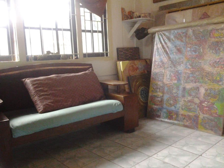 Smaller livingroom, can be a second bedroom for guests