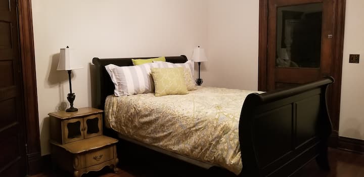 Bedroom 2.1