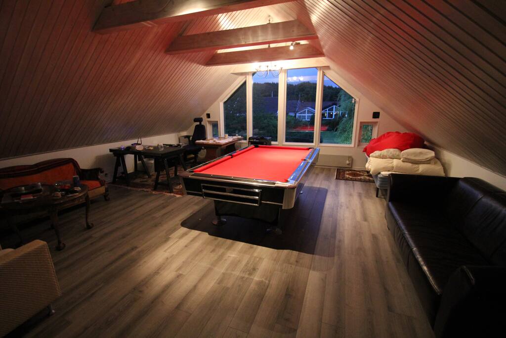 Guest lounge