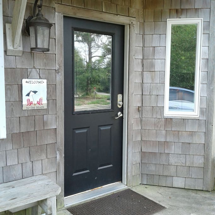 Private ground floor entrance