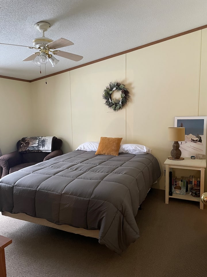 საძინებელი 1