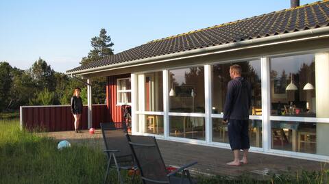 lyst sommerhus ved Thorup Strand