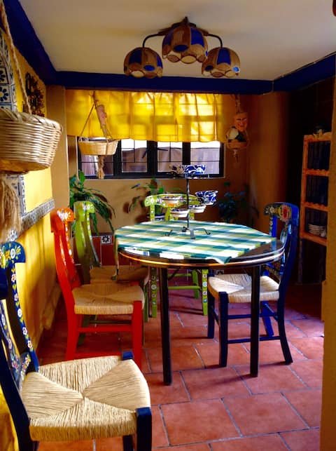 "El Jardín" Room