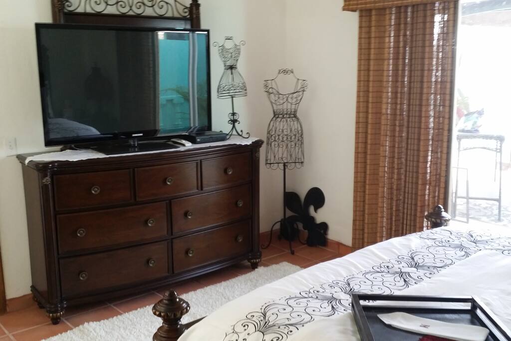 More Paris Room