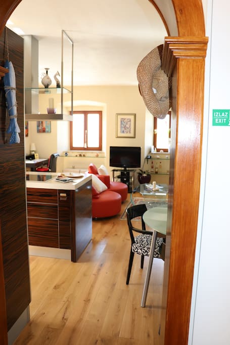 Living room & Kitchen