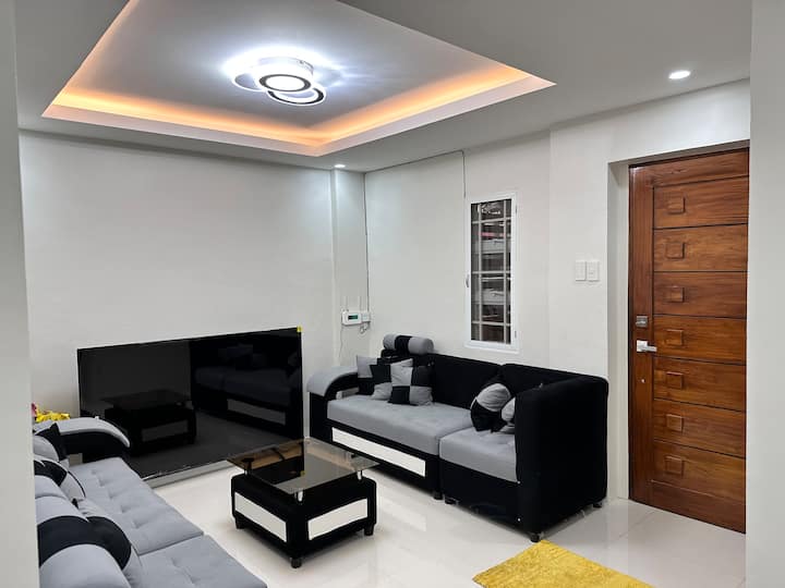 Stylish 3br 2 Storey Home In Naic, Fully A/c - Trece Mártires