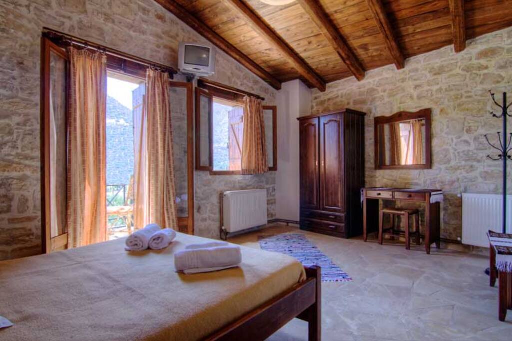 2 Bedroom 4-6pax B&B pool wifi