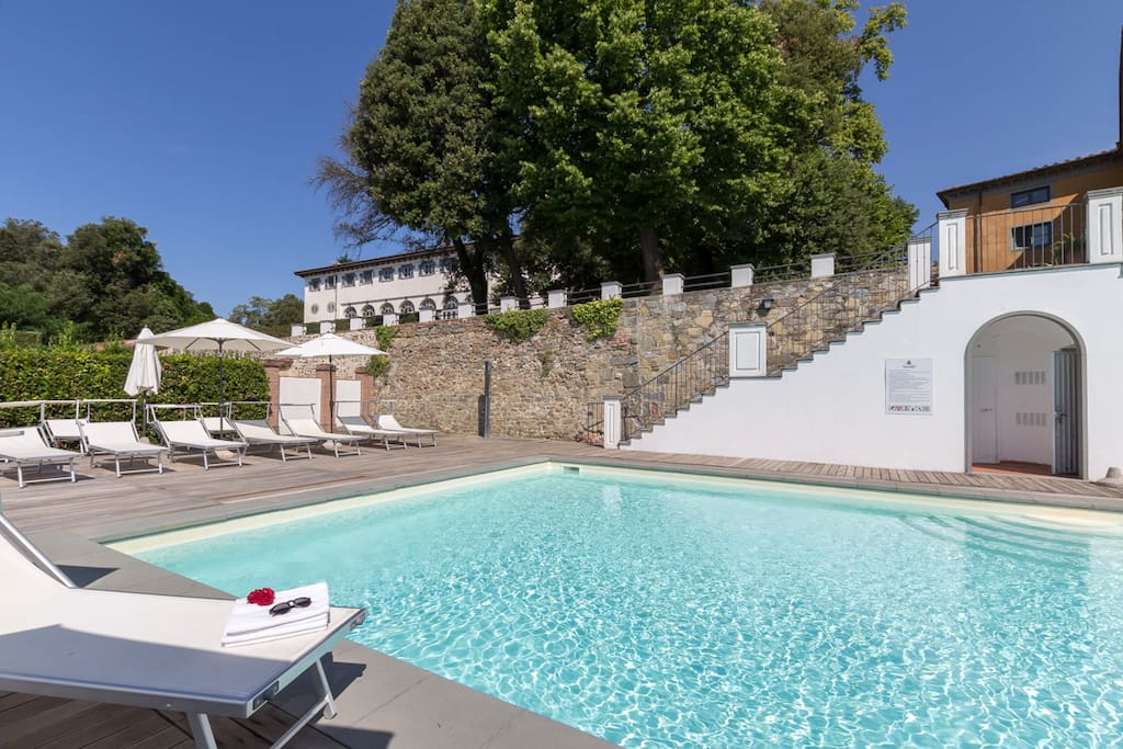 Villa Guinigi is just behind the pool