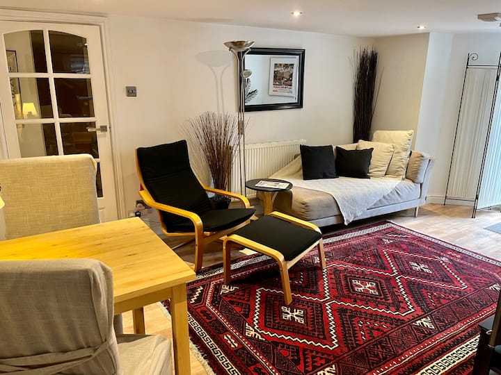 Top 10 Best Airbnb Vacation Rentals In Altrincham, UK Updated 2024 Trip101