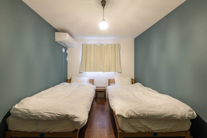 Family/Group Stay! 3BR 6 Beds, Shinjuku & Shibuya gallery image 4