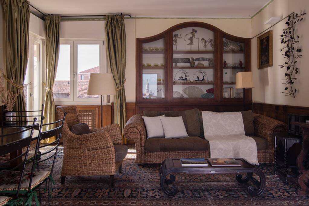 Living/dining room