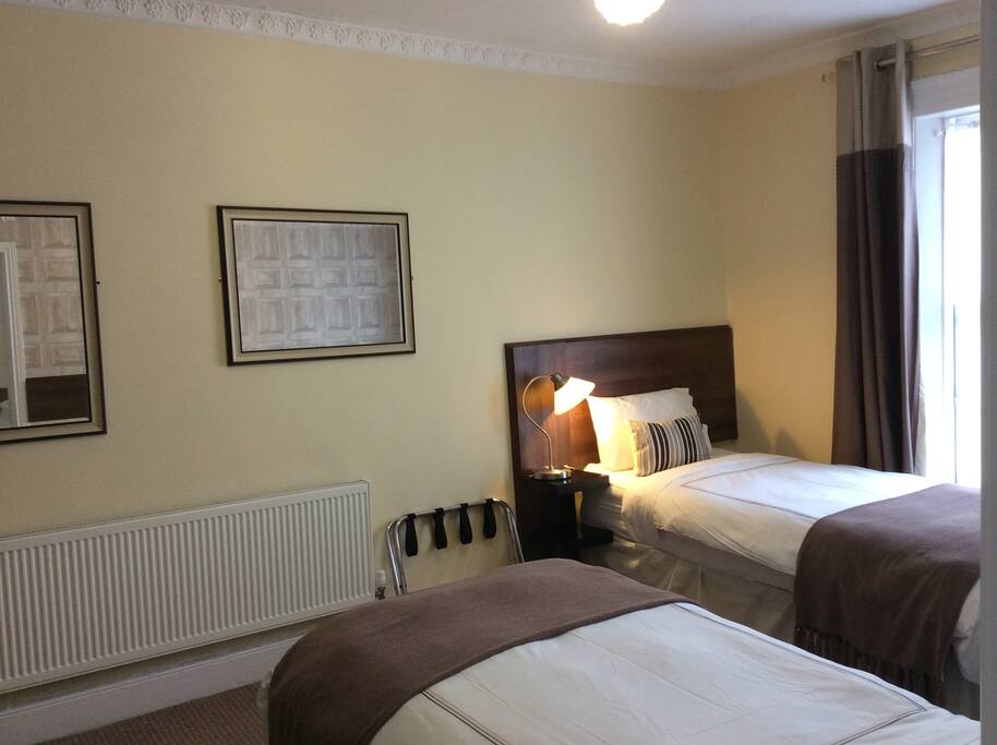 2 Single Beds - Family Room