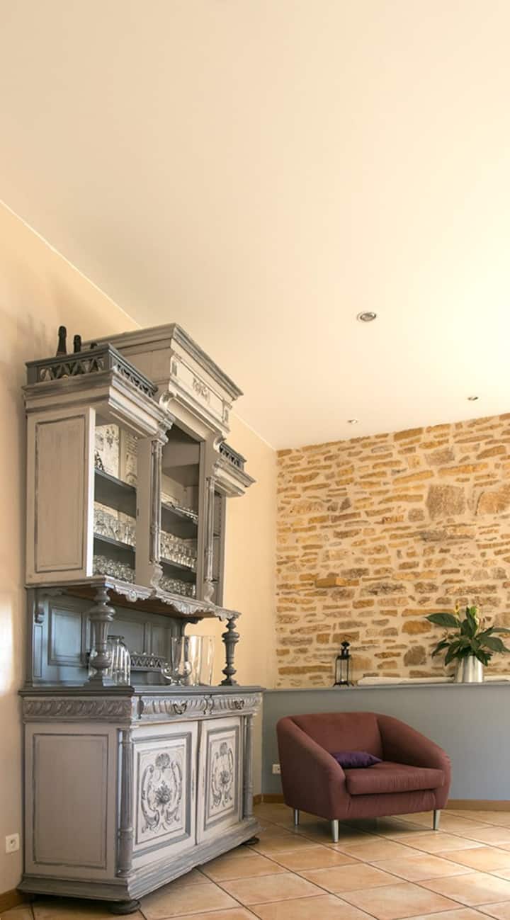 Grand Gîte 30 Personnes Avec Piscine Et Salles - Villefranche-sur-Saône