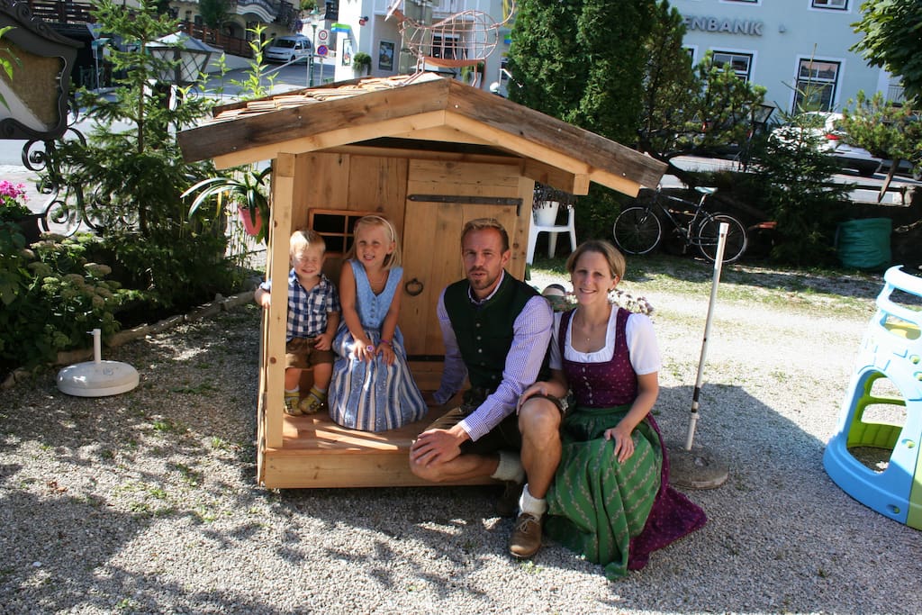 Katharina und Andreas mit Kinder