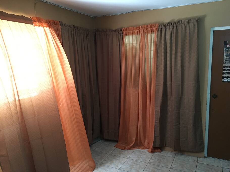 BIG SPACIOUS BEDROOM