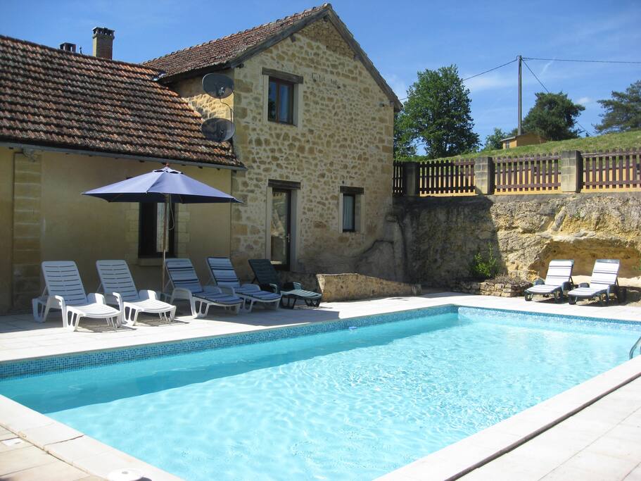 Straight from the bedroom into the pool