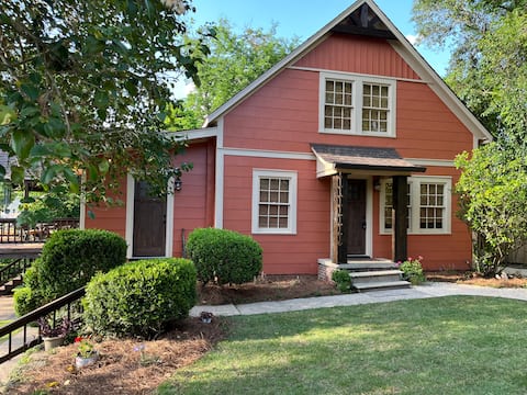 Jenny's Cottage (W/Pool)-3 Blocks from Downtown