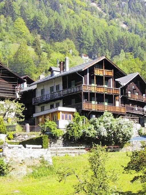 Studio autonome - Salvan의 샬레에서 살아보기, Valais, 스위스