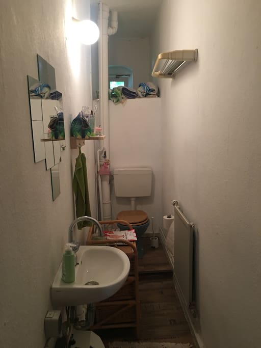 Bad mit Toilette