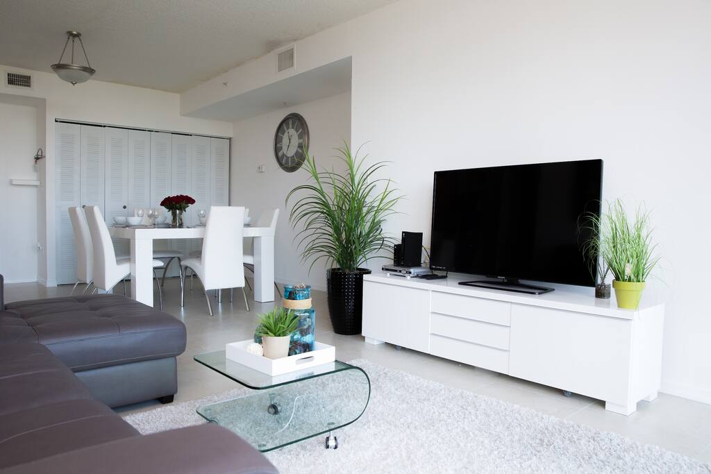 another beautiful picture of the Living room