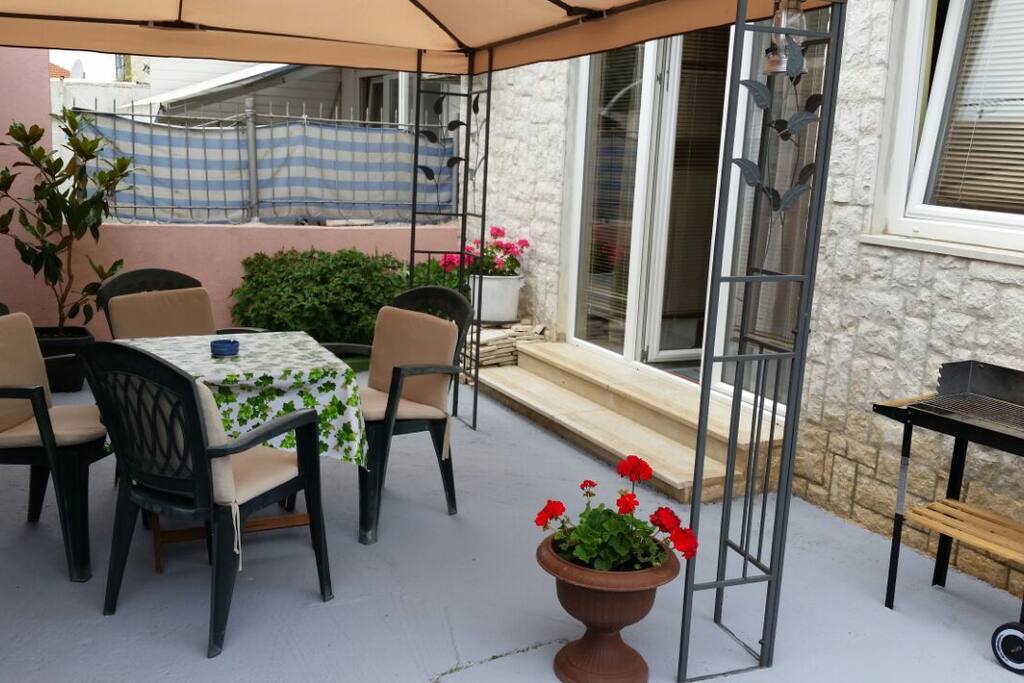Terace / barbeque - chill zone