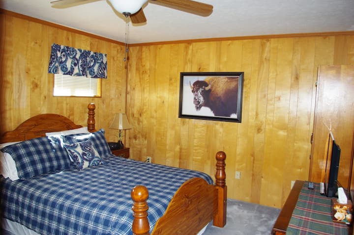 Segundo dormitorio con cama tamaño queen