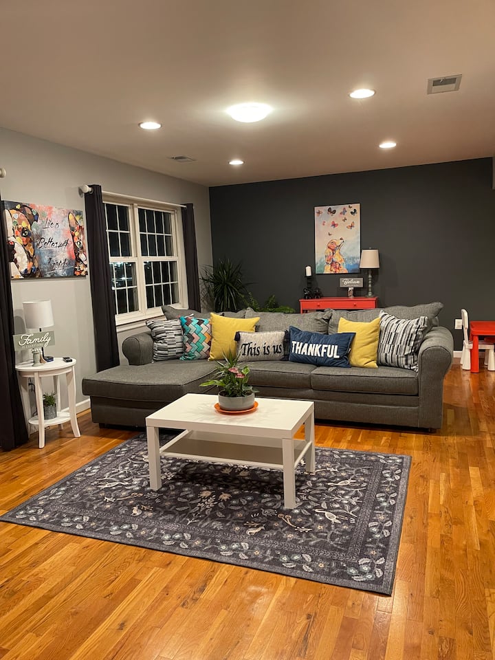 3 Bedroom Apt Rental Near EWR Airport & NYC Apartments for Rent in