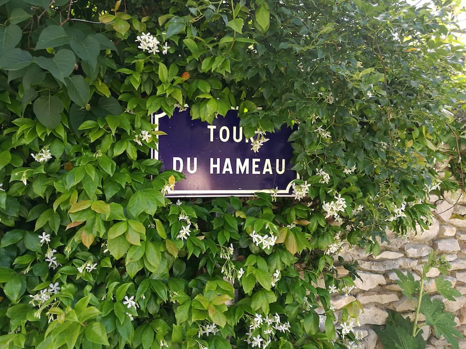 Arrivée à La Tour du Hameau