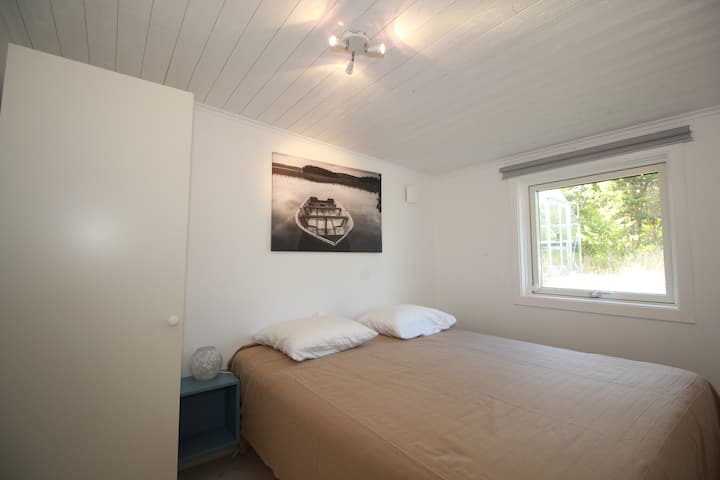 Спалня 2 (160 см легло)