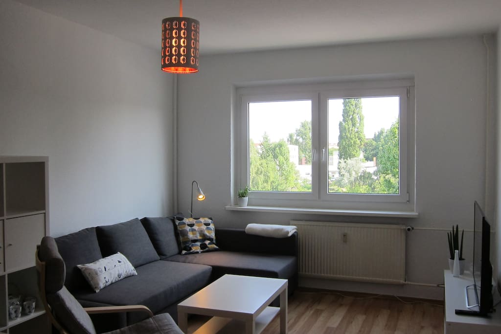Living Room, view to Small Gardens