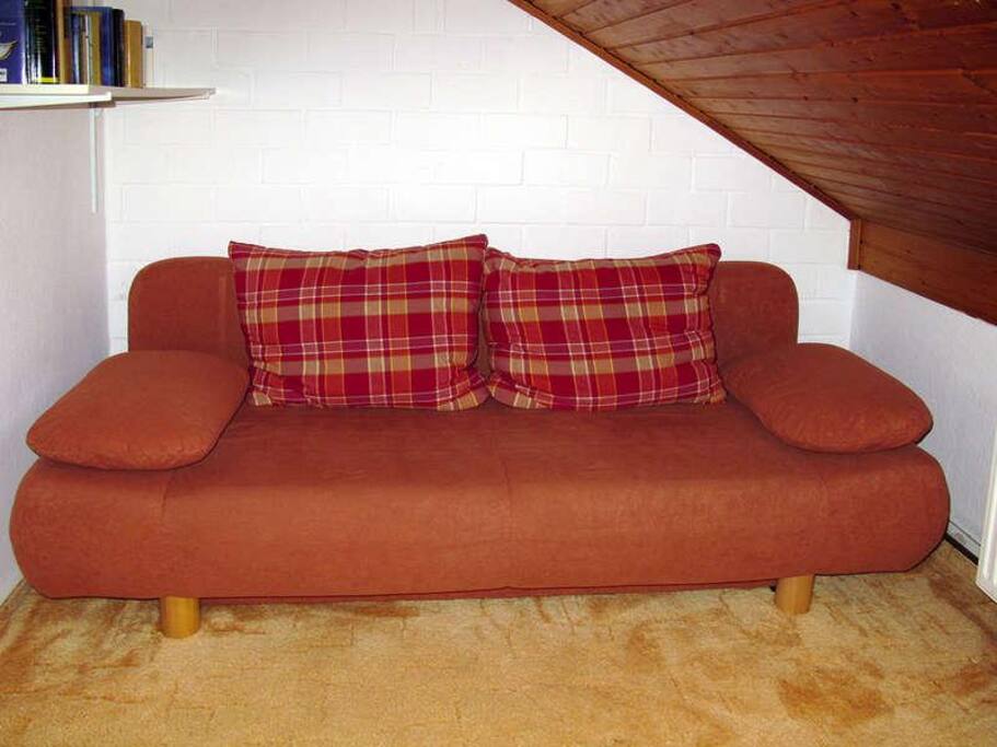 Schlafcouch im Schlafzimmer