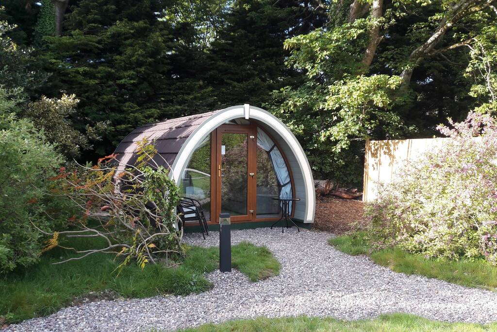 Priory Glamping Pod 3 Dome houses for Rent in Killarney, County Kerry
