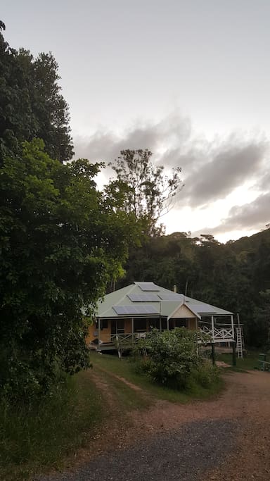 Spacious Queenslander with big wide verandah.