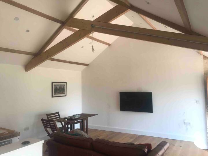 The Cow Shed, Crickhowell, Woodburner, Fab Views - Crickhowell