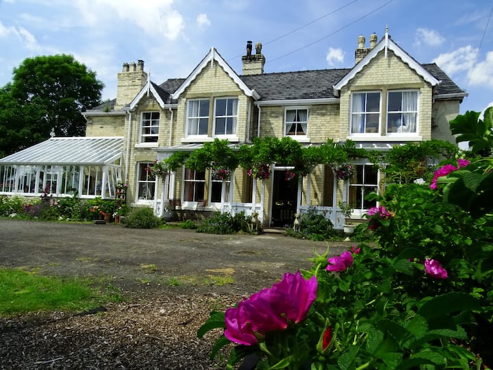 Self Contained West Wing with own sauna Guest suites for Rent in