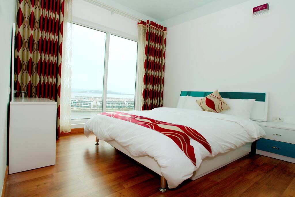Bedroom with Seaview