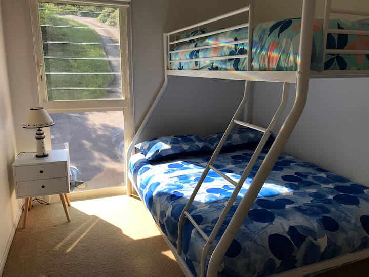 חדר שינה 3 זוגי פלוס יחיד