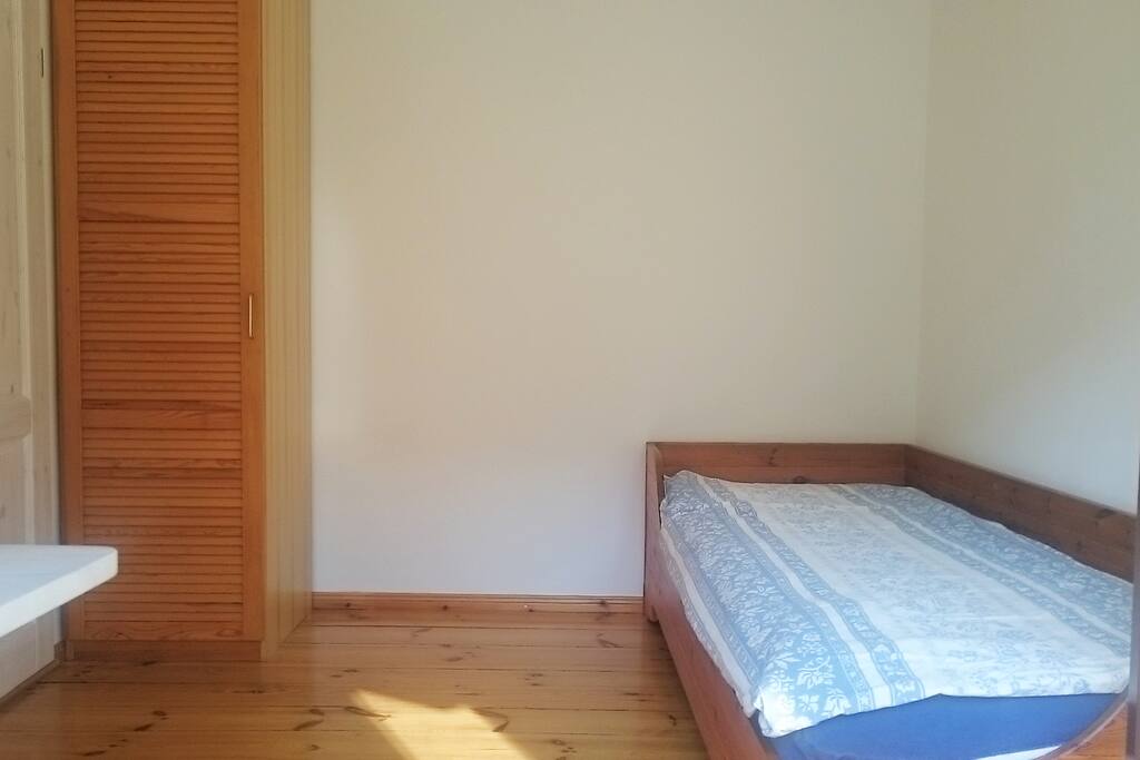 Kleiderschrank